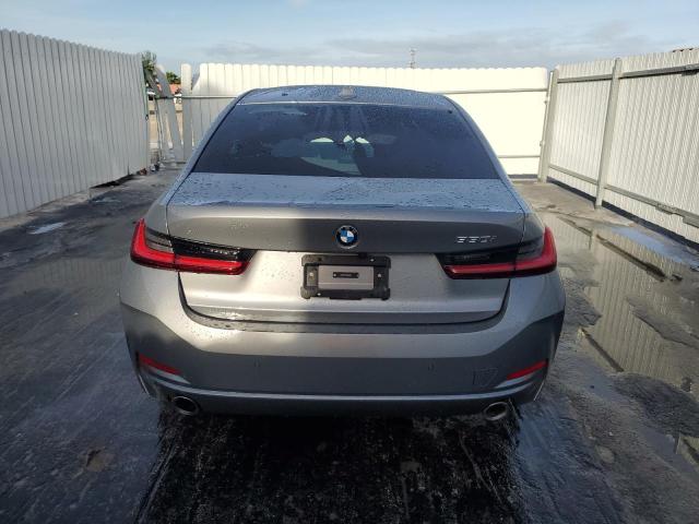 Photo 5 VIN: 3MW69FF07R8E87384 - BMW 330I 