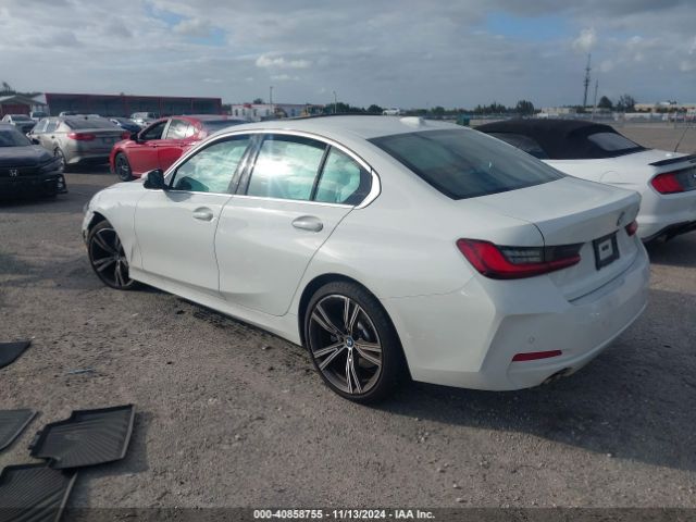 Photo 2 VIN: 3MW69FF09R8E21127 - BMW 330I 