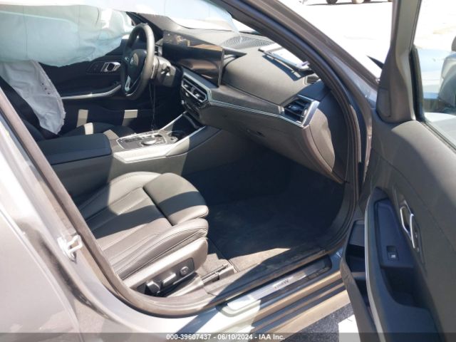 Photo 4 VIN: 3MW89FF00R8E20179 - BMW 330I 