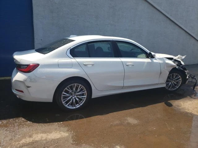 Photo 2 VIN: 3MW89FF02R8E14156 - BMW 330XI 