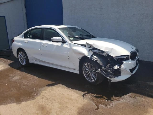 Photo 3 VIN: 3MW89FF02R8E14156 - BMW 330XI 