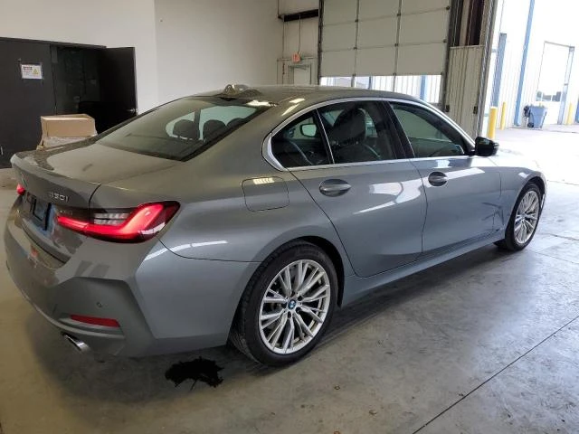 Photo 2 VIN: 3MW89FF03R8D93088 - BMW 330XI 