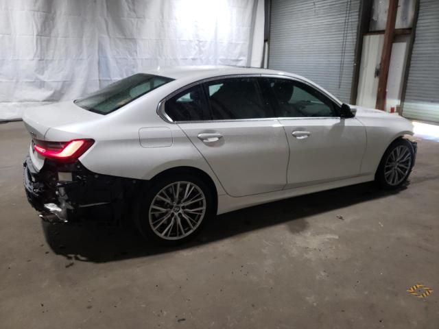 Photo 2 VIN: 3MW89FF05R8E28309 - BMW 330XI 