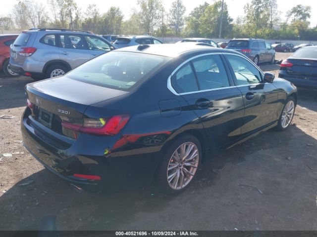 Photo 3 VIN: 3MW89FF06R8D89231 - BMW 330I 