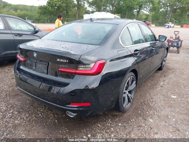 Photo 3 VIN: 3MW89FF06R8E31266 - BMW 330I 