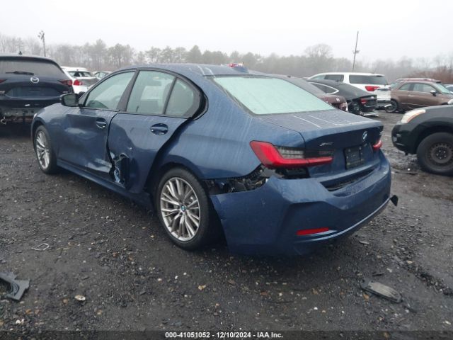 Photo 2 VIN: 3MW89FF08P8D36446 - BMW 330I 