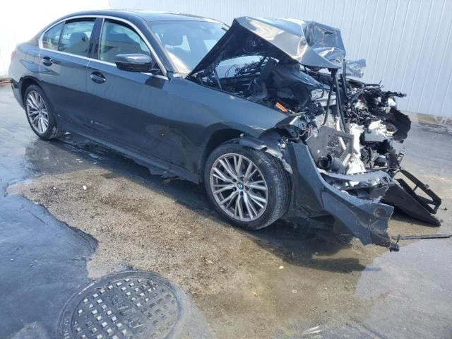 Photo 3 VIN: 3MW89FF08R8E05431 - BMW 330XI 