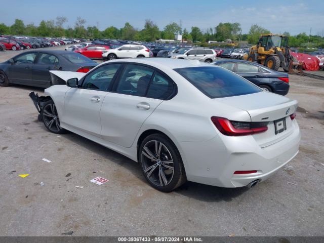 Photo 2 VIN: 3MW89FF09P8D63168 - BMW 330I 