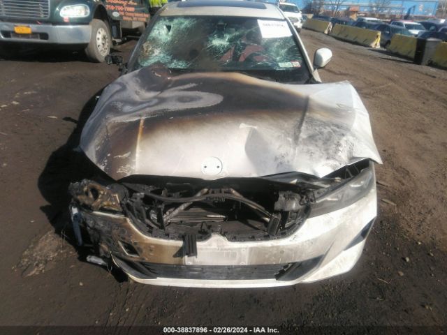 Photo 5 VIN: 3MW89FF0XP8D78598 - BMW 330I 