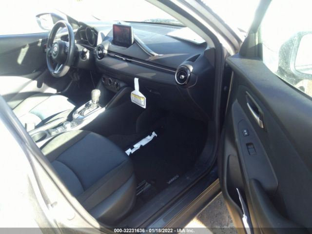 Photo 4 VIN: 3MYDLBJV0LY705035 - TOYOTA YARIS HATCHBACK 