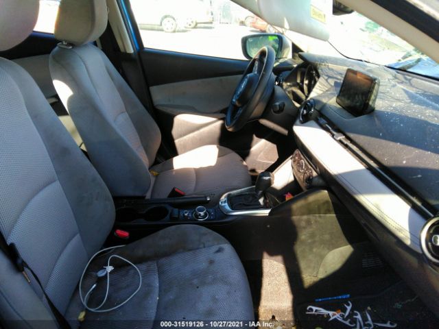 Photo 4 VIN: 3MYDLBJV2LY705859 - TOYOTA YARIS HATCHBACK 