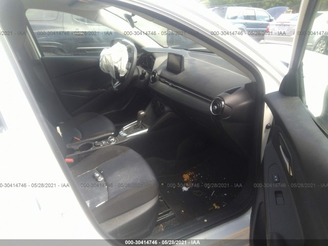 Photo 4 VIN: 3MYDLBJV5LY704821 - TOYOTA YARIS HATCHBACK 