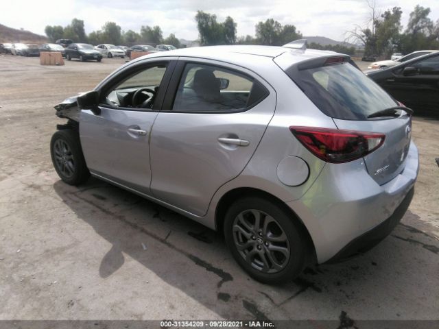 Photo 2 VIN: 3MYDLBJV6LY705735 - TOYOTA YARIS HATCHBACK 