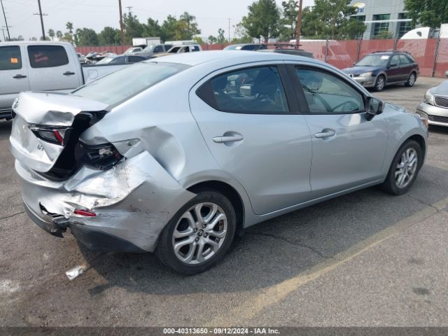 Photo 3 VIN: 3MYDLBYV0JY315765 - TOYOTA YARIS IA 