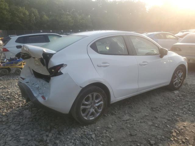 Photo 2 VIN: 3MYDLBYV0JY326491 - TOYOTA YARIS IA 