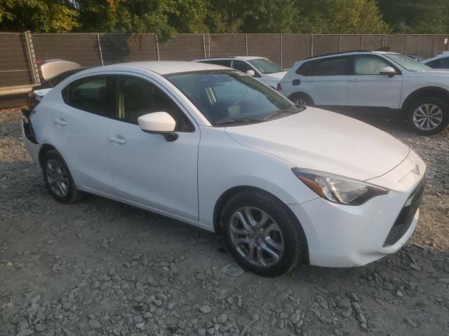 Photo 3 VIN: 3MYDLBYV0JY326491 - TOYOTA YARIS IA 