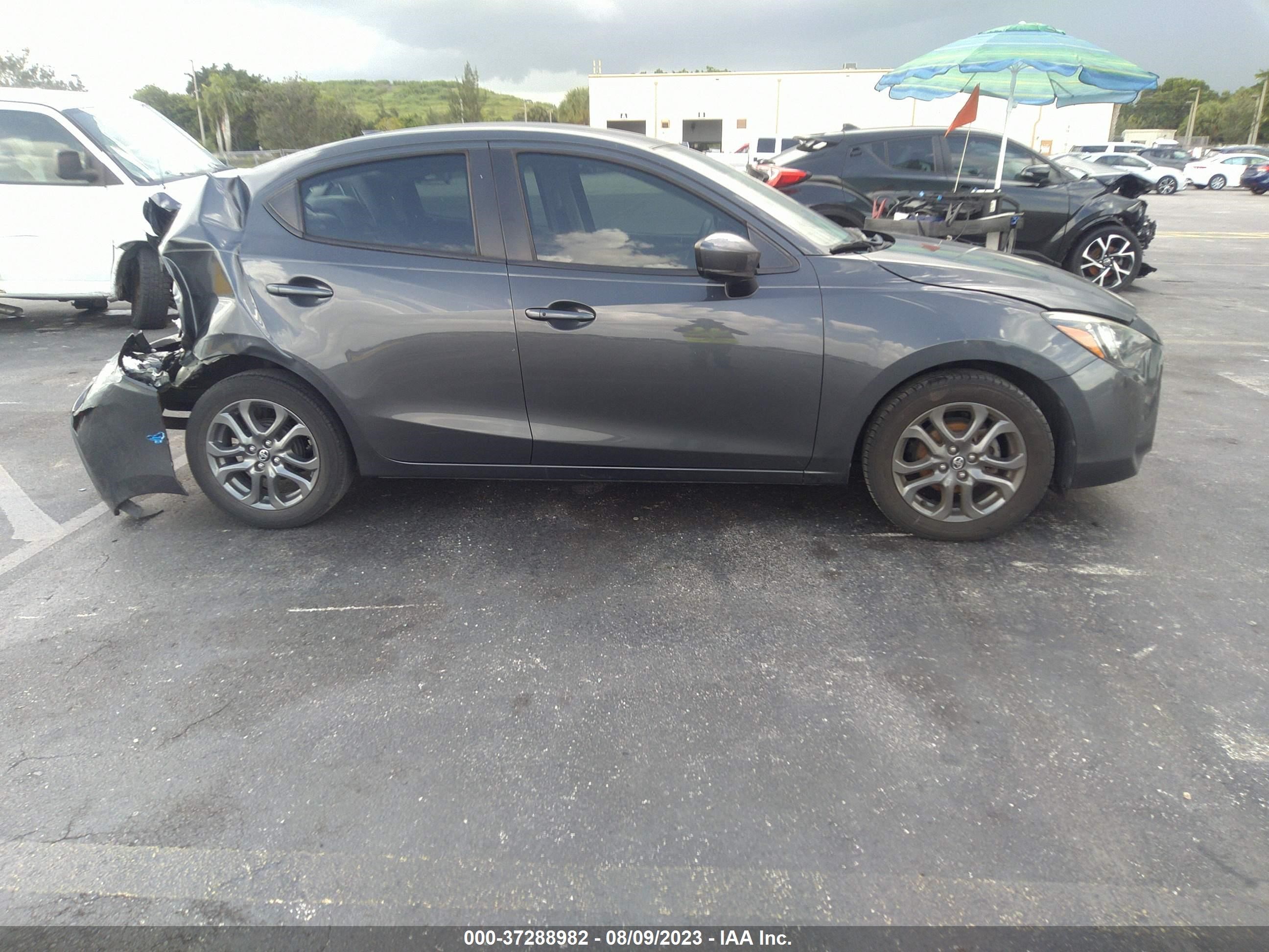 Photo 12 VIN: 3MYDLBYV0KY500402 - TOYOTA YARIS 