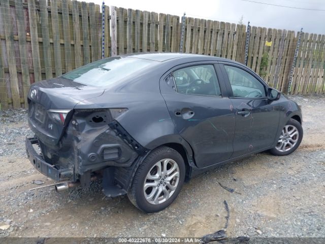 Photo 3 VIN: 3MYDLBYV1JY317718 - TOYOTA YARIS IA 