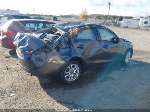 Photo 3 VIN: 3MYDLBYV1JY321722 - TOYOTA YARIS IA 