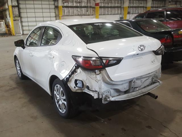 Photo 2 VIN: 3MYDLBYV1JY326368 - TOYOTA YARIS IA 