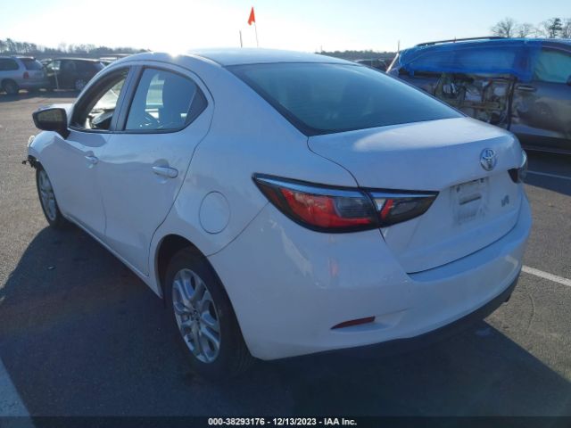 Photo 2 VIN: 3MYDLBYV1JY329237 - TOYOTA YARIS IA 