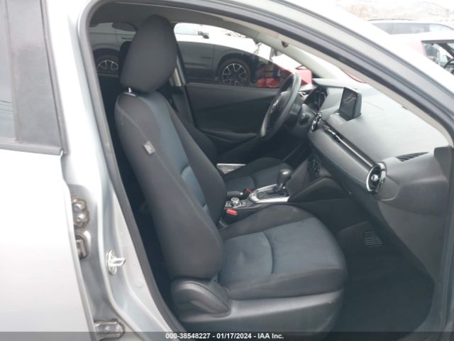 Photo 4 VIN: 3MYDLBYV1KY512624 - TOYOTA YARIS 