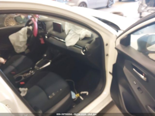 Photo 4 VIN: 3MYDLBYV2HY157004 - TOYOTA YARIS IA 