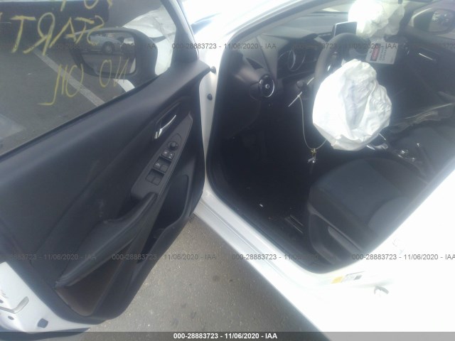 Photo 4 VIN: 3MYDLBYV2HY165247 - TOYOTA YARIS IA 