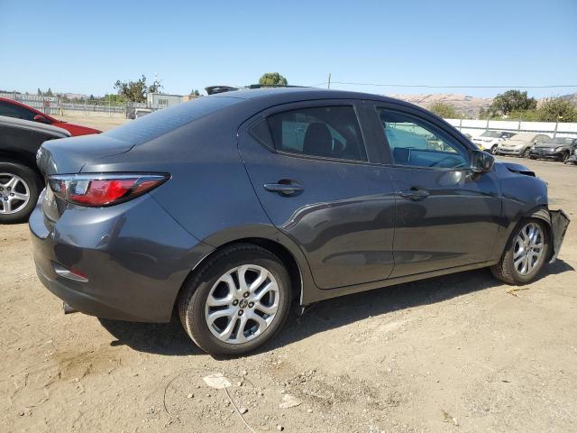 Photo 2 VIN: 3MYDLBYV2HY172585 - TOYOTA YARIS IA 