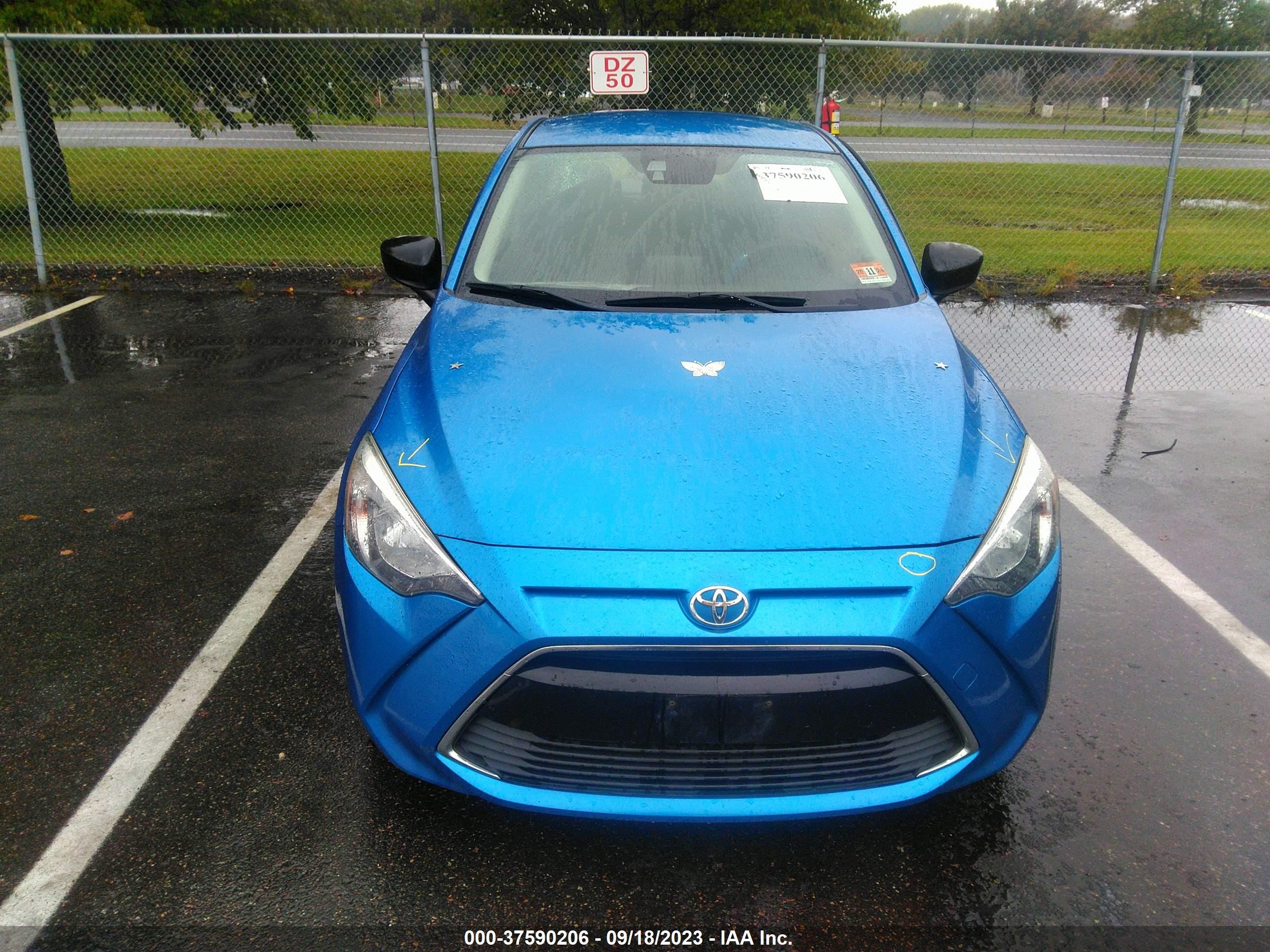 Photo 11 VIN: 3MYDLBYV2JY301513 - TOYOTA YARIS 