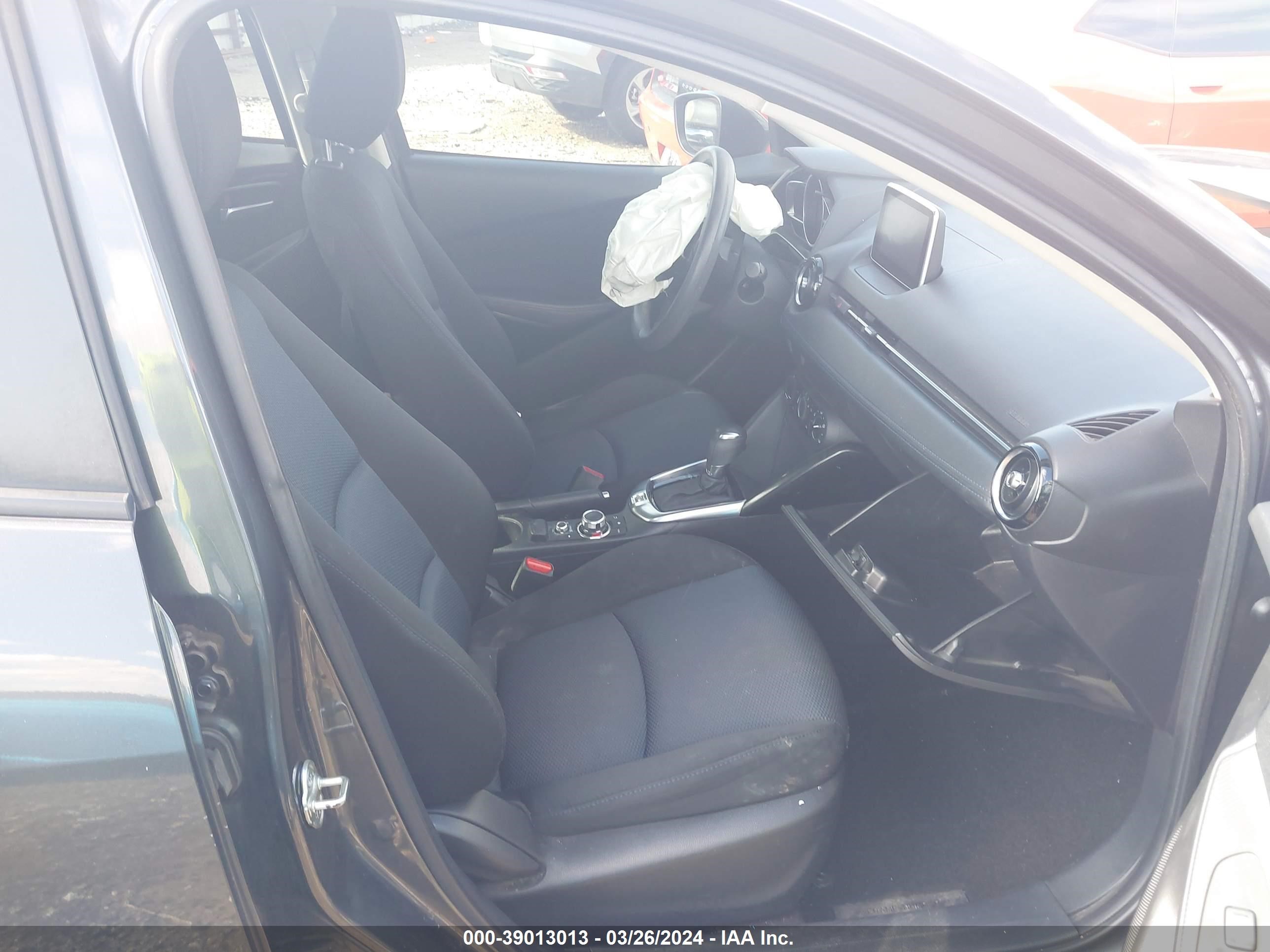 Photo 4 VIN: 3MYDLBYV3HY176547 - TOYOTA YARIS 