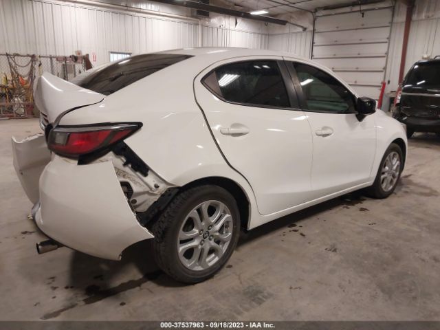 Photo 3 VIN: 3MYDLBYV3JY304758 - TOYOTA YARIS IA 