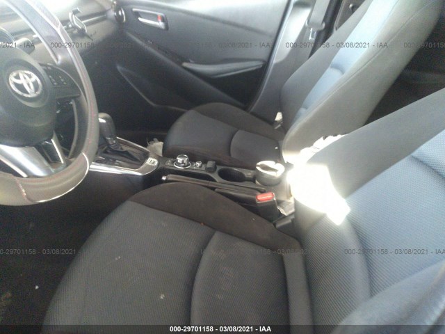 Photo 4 VIN: 3MYDLBYV4HY170627 - TOYOTA YARIS 