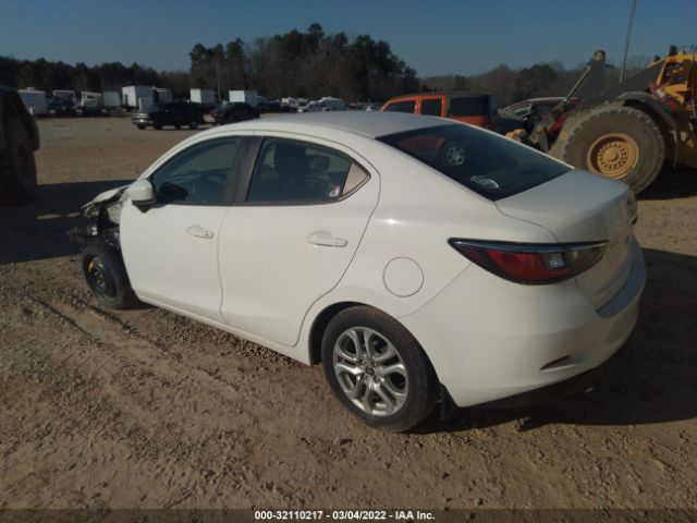 Photo 2 VIN: 3MYDLBYV4HY180980 - TOYOTA YARIS IA 