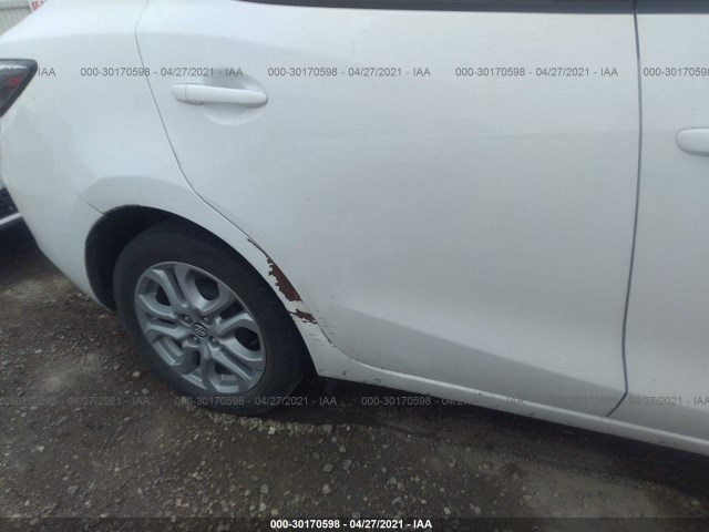 Photo 5 VIN: 3MYDLBYV4JY314375 - TOYOTA YARIS IA 