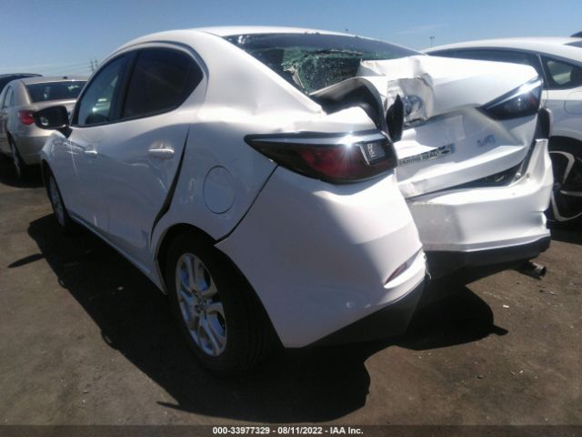 Photo 2 VIN: 3MYDLBYV5JY329371 - TOYOTA YARIS IA 