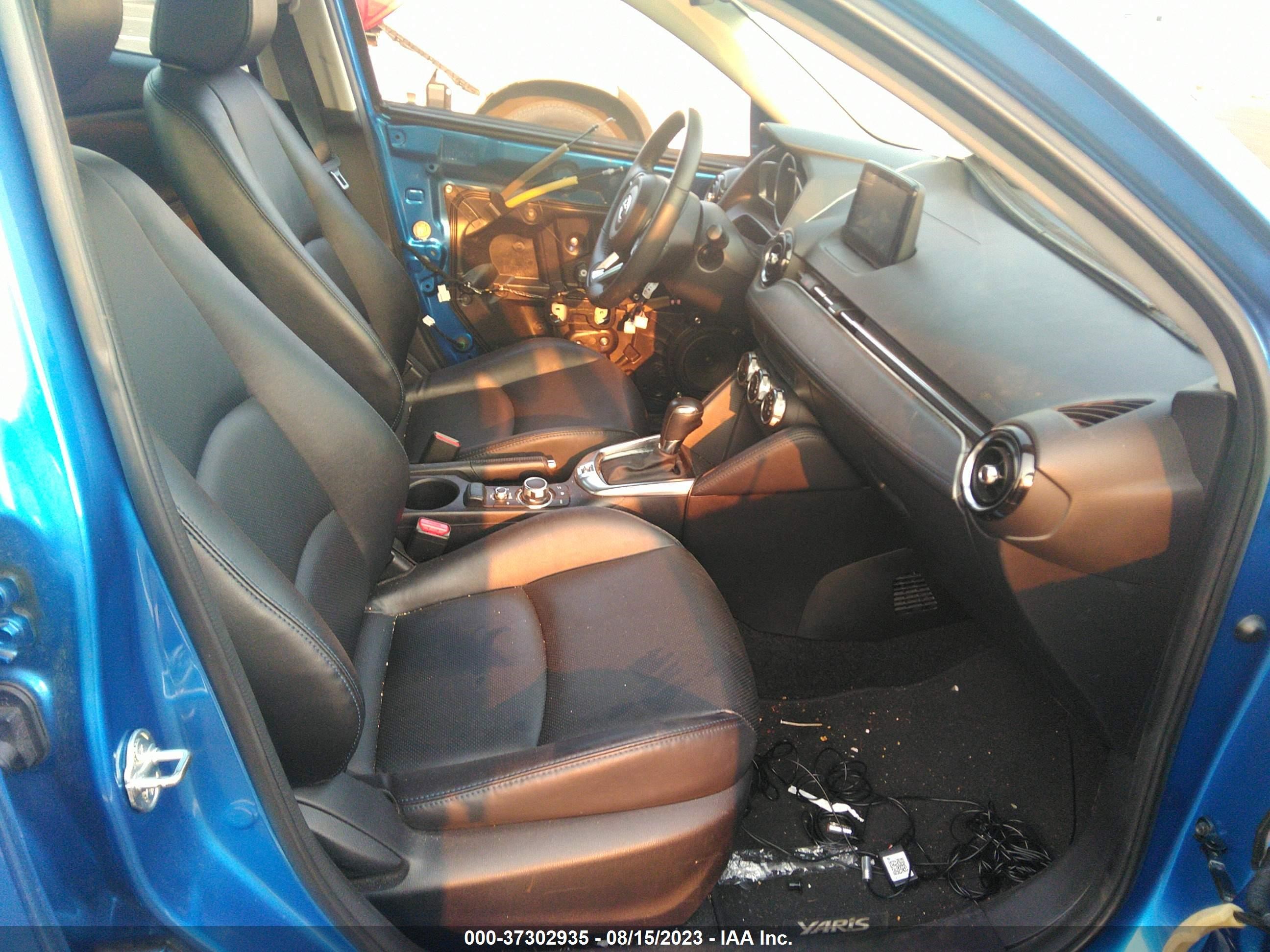 Photo 4 VIN: 3MYDLBYV5KY520323 - TOYOTA YARIS 