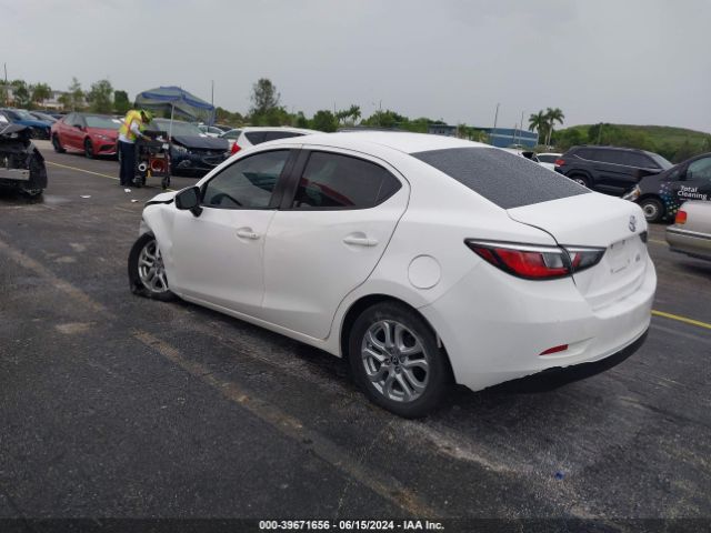 Photo 2 VIN: 3MYDLBYV6HY183556 - TOYOTA YARIS IA 