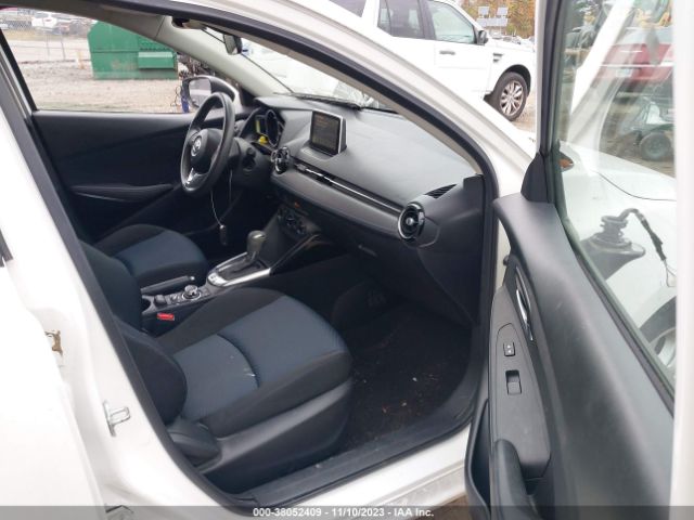 Photo 4 VIN: 3MYDLBYV6HY183959 - TOYOTA YARIS IA 