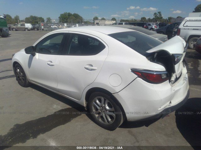 Photo 2 VIN: 3MYDLBYV6JY303023 - TOYOTA YARIS IA 