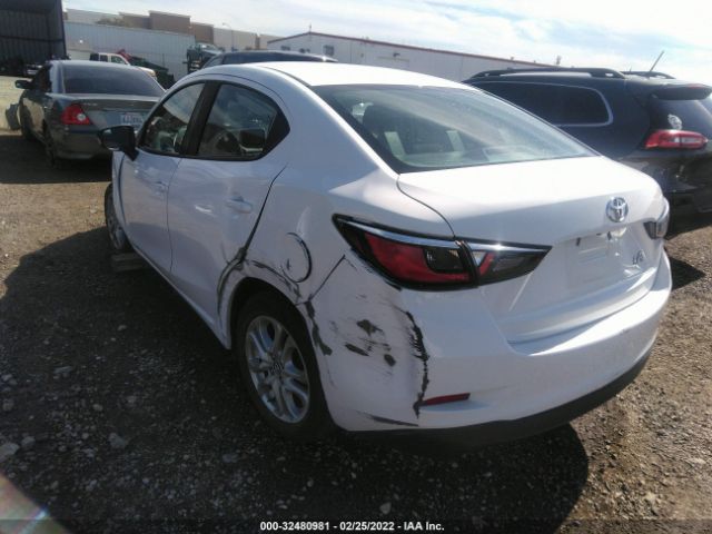 Photo 2 VIN: 3MYDLBYV6JY322803 - TOYOTA YARIS IA 