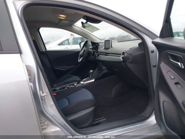 Photo 4 VIN: 3MYDLBYV6JY327838 - TOYOTA YARIS IA 