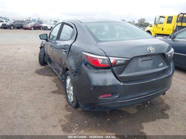 Photo 2 VIN: 3MYDLBYV6JY330514 - TOYOTA YARIS IA 