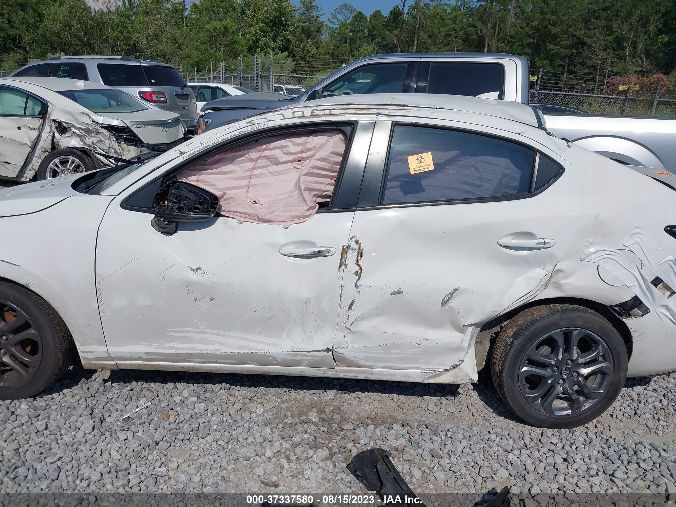 Photo 12 VIN: 3MYDLBYV6KY523540 - TOYOTA YARIS 