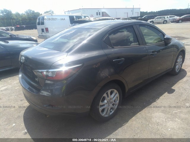 Photo 3 VIN: 3MYDLBYV7JY321210 - TOYOTA YARIS IA 