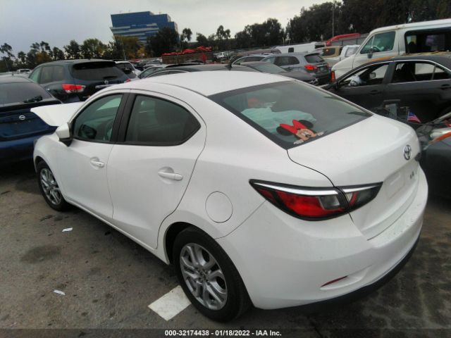 Photo 2 VIN: 3MYDLBYV7JY329887 - TOYOTA YARIS IA 