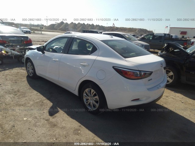 Photo 2 VIN: 3MYDLBYV7KY526818 - TOYOTA YARIS SEDAN 