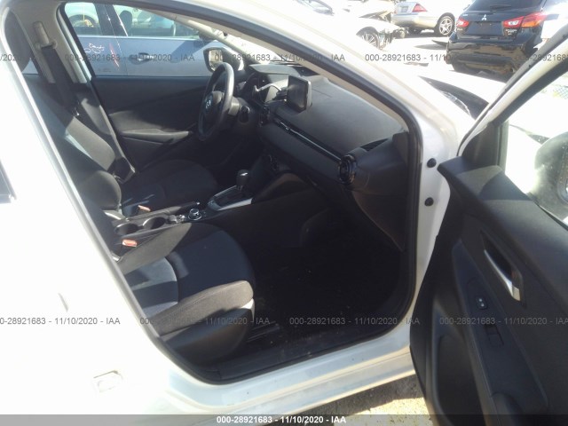 Photo 4 VIN: 3MYDLBYV7KY526818 - TOYOTA YARIS SEDAN 