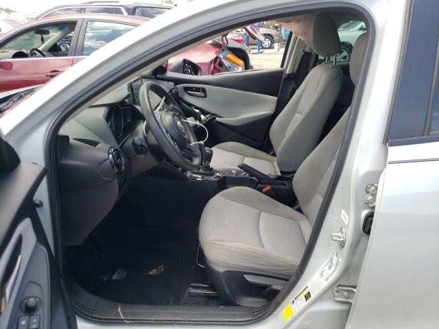 Photo 4 VIN: 3MYDLBYV8KY505038 - TOYOTA YARIS L 