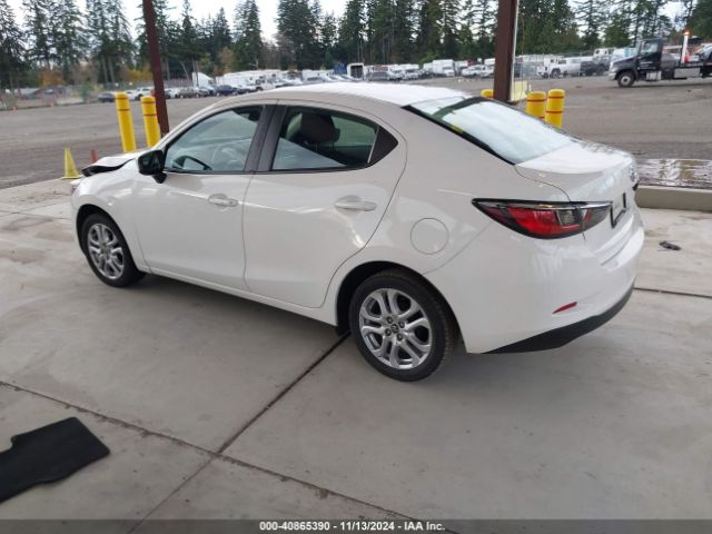 Photo 2 VIN: 3MYDLBYV9HY176519 - TOYOTA YARIS IA 